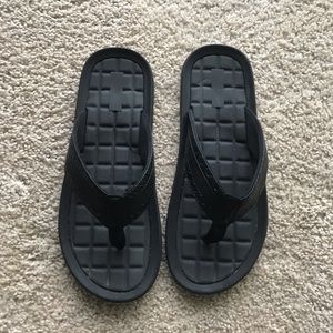 Used Kenneth Cole Reaction Toe Sandal Mens 10US